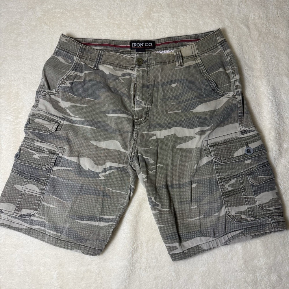 Iron Co Gray Camo Cargo Shorts Men's Size 36 Cotton Stretch Military Casual